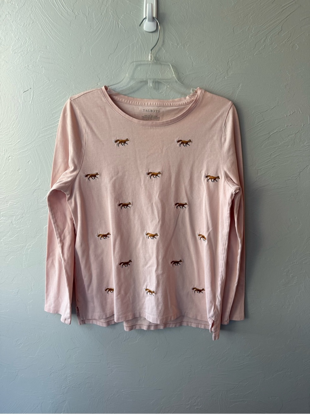 * Talbots Women’s Peach Fox Embroidered Long Sleeve Shirt L